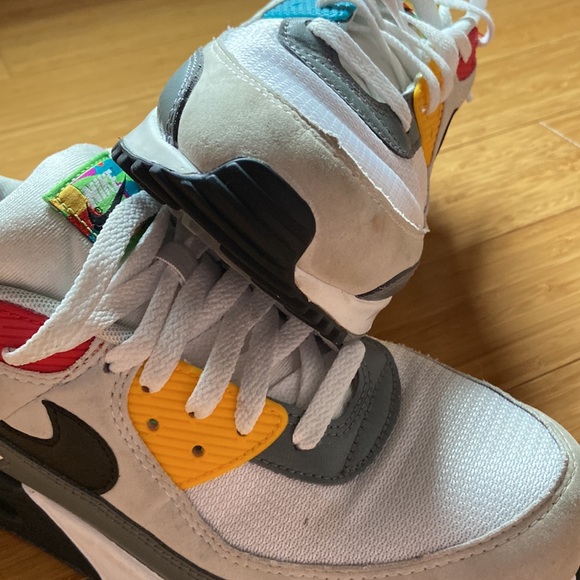 Nike Air Max 90 Peace Love Swoosh - Picture 14 of 16